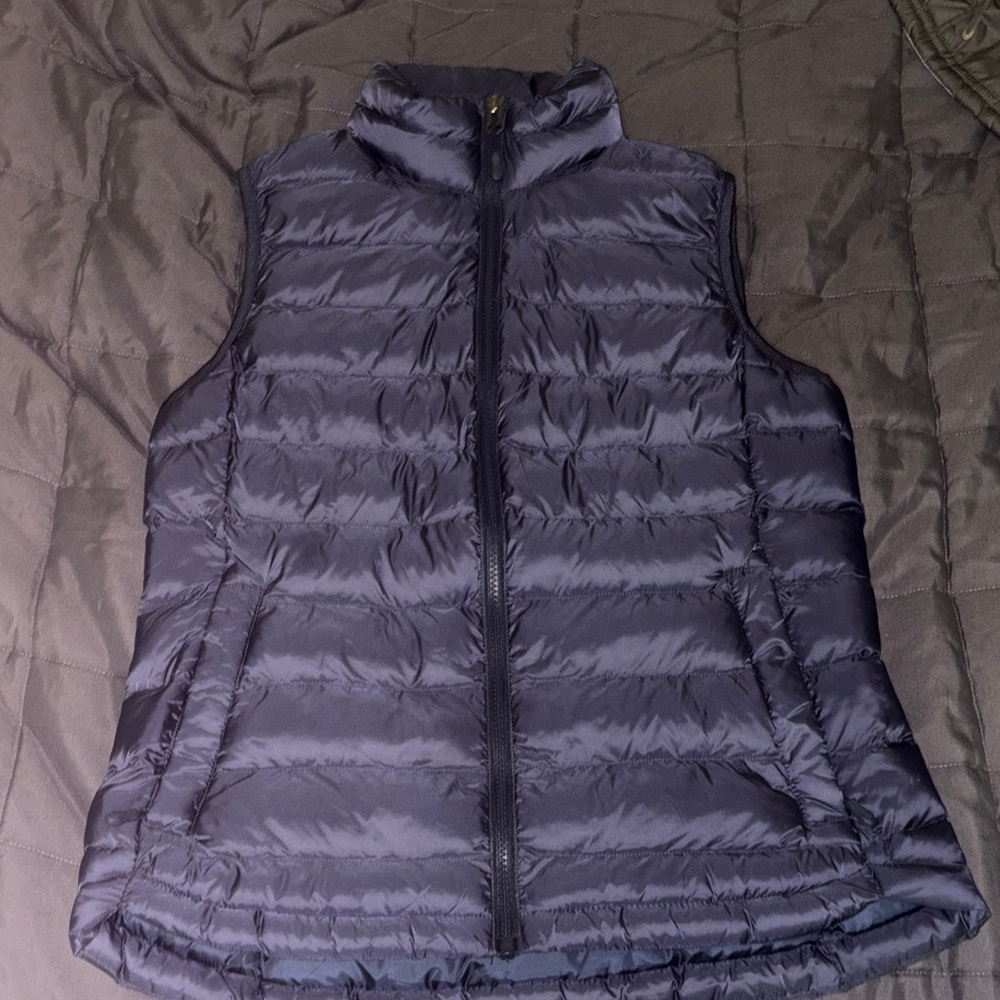 32 Degrees Women's Dark Blue Puffer Vest - Picture 2 of 3